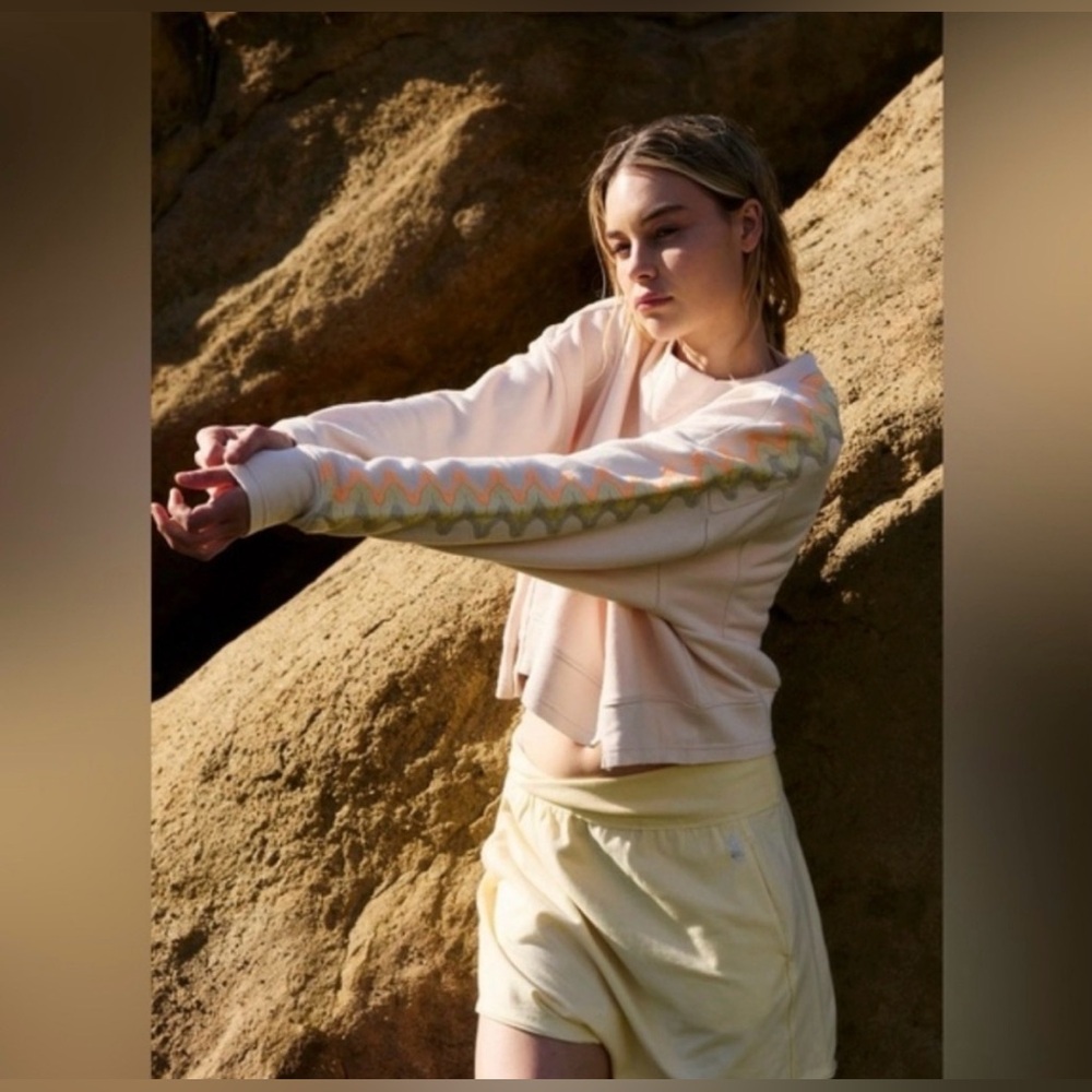 FP Movement Feeling Wavy Printed Sleeve Pullover